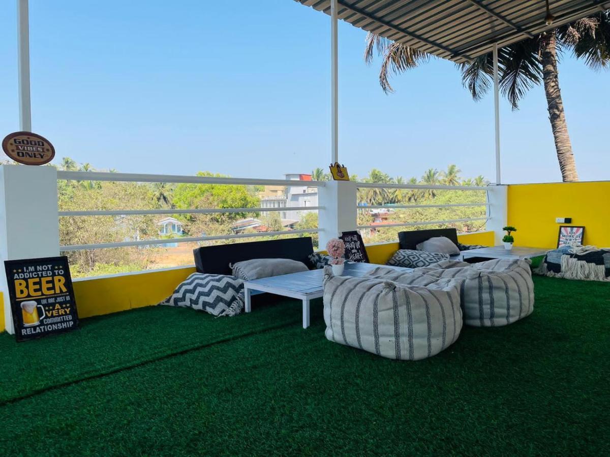 Trippy Spot Hostel & Cafe Вагатор Экстерьер фото