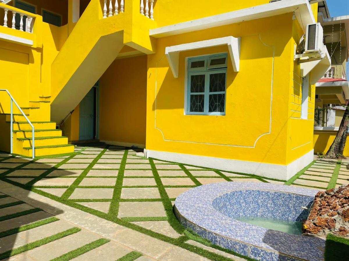 Trippy Spot Hostel & Cafe Вагатор Экстерьер фото